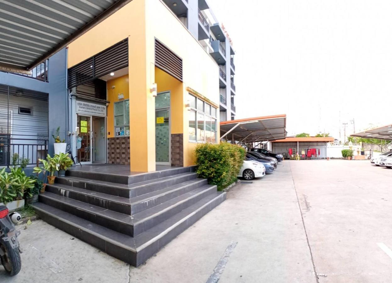 Room 9 Residence (Adults Only) Pluak Daeng Exterior photo