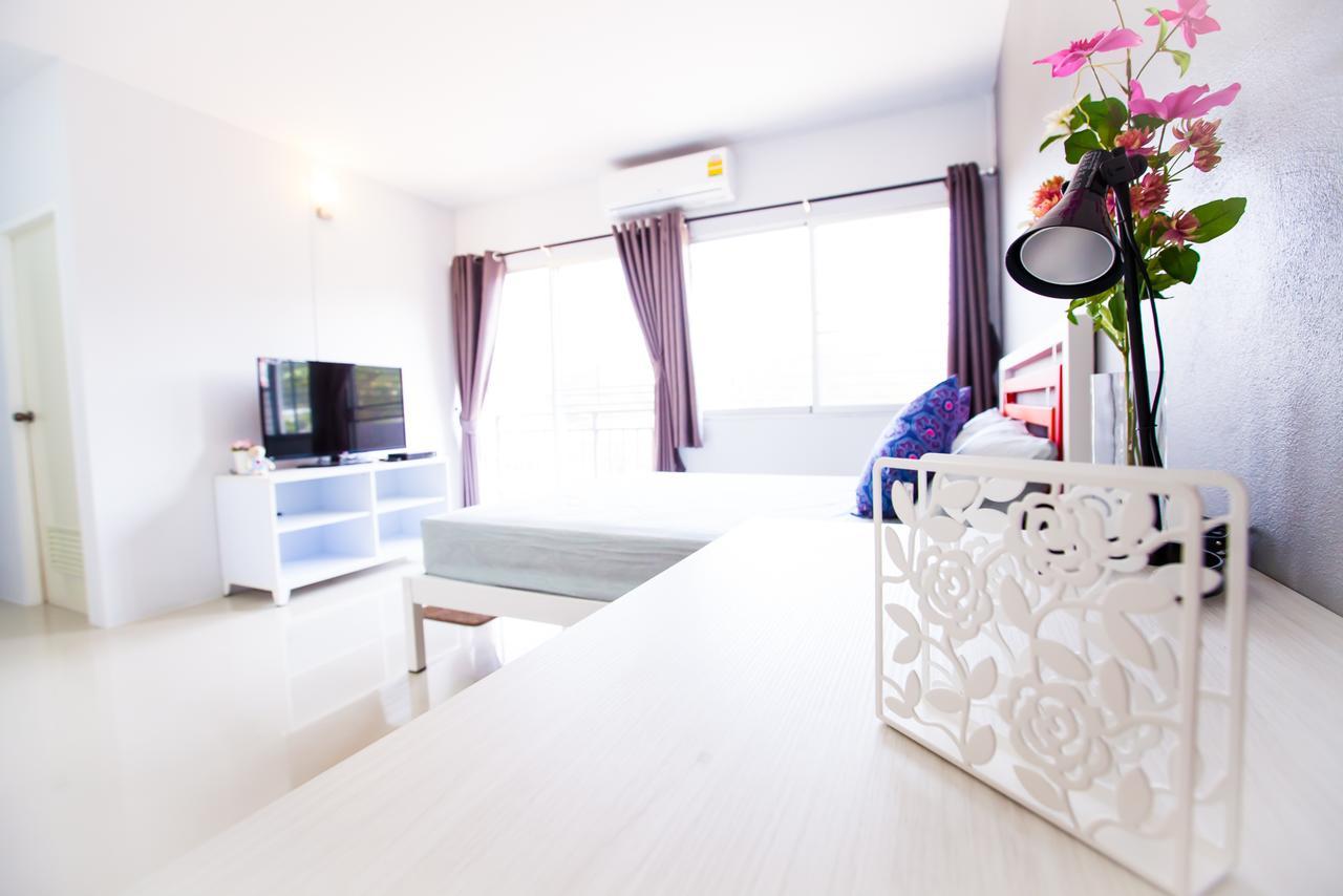 Room 9 Residence (Adults Only) Pluak Daeng Exterior photo