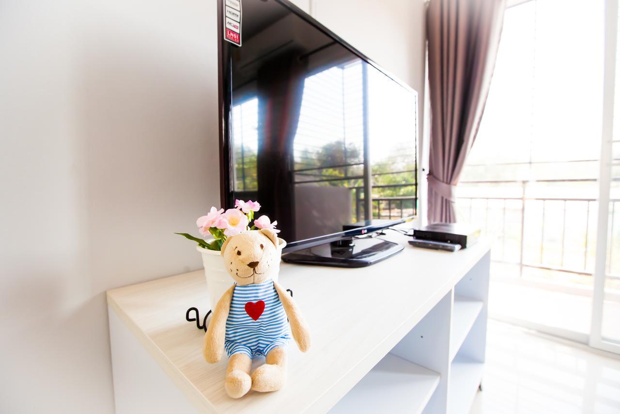 Room 9 Residence (Adults Only) Pluak Daeng Exterior photo