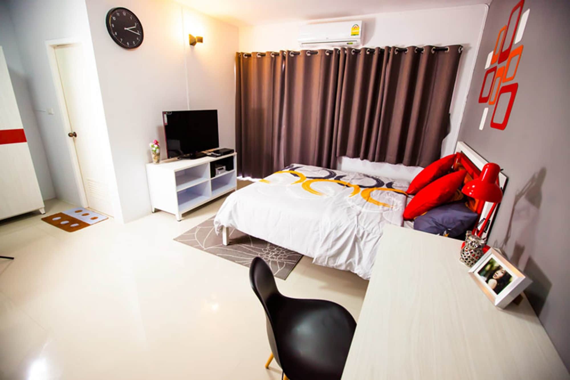 Room 9 Residence (Adults Only) Pluak Daeng Exterior photo